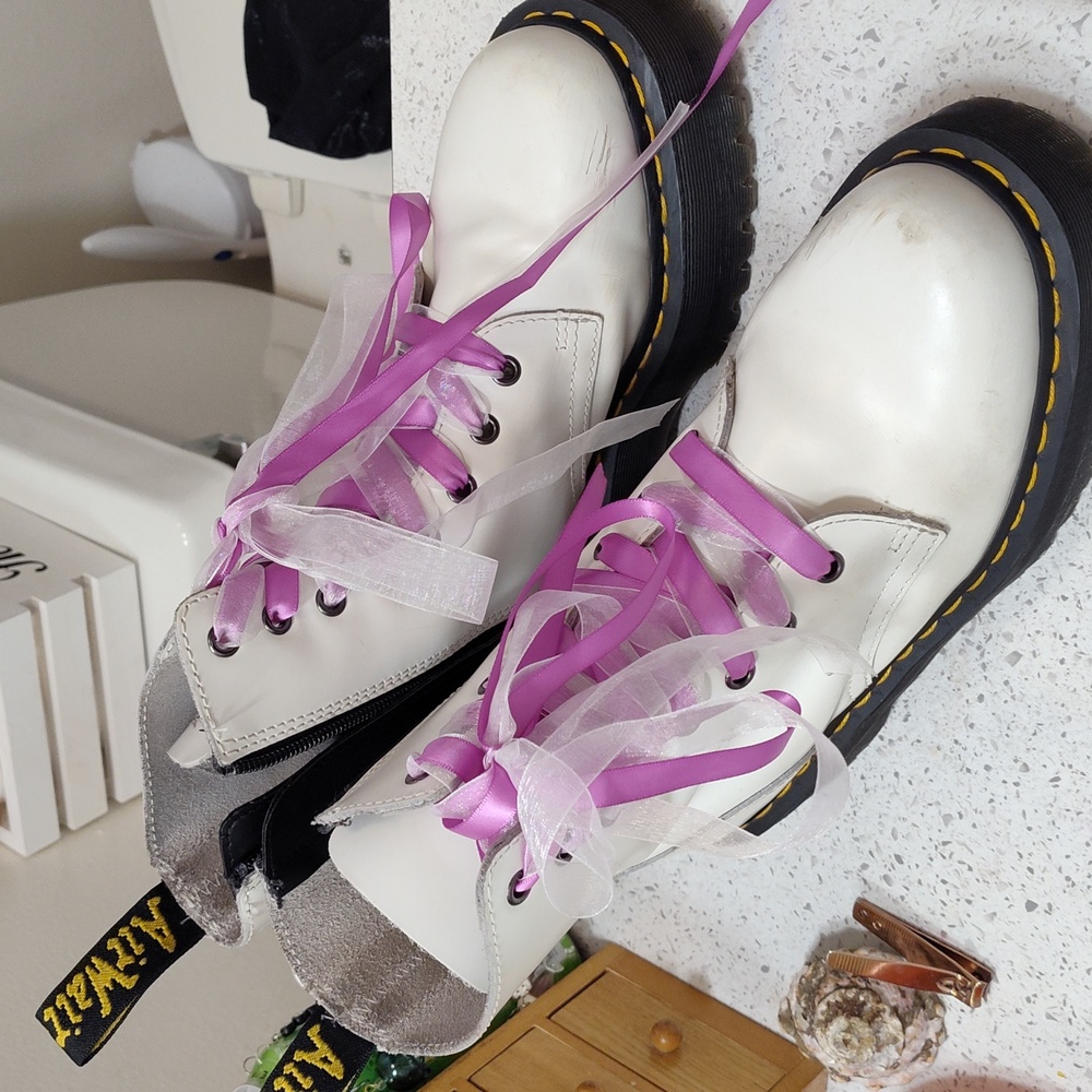 White doc martins with ribbon laces